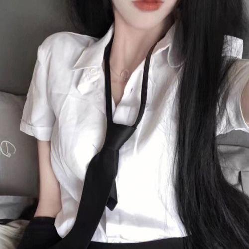 红。白。蓝